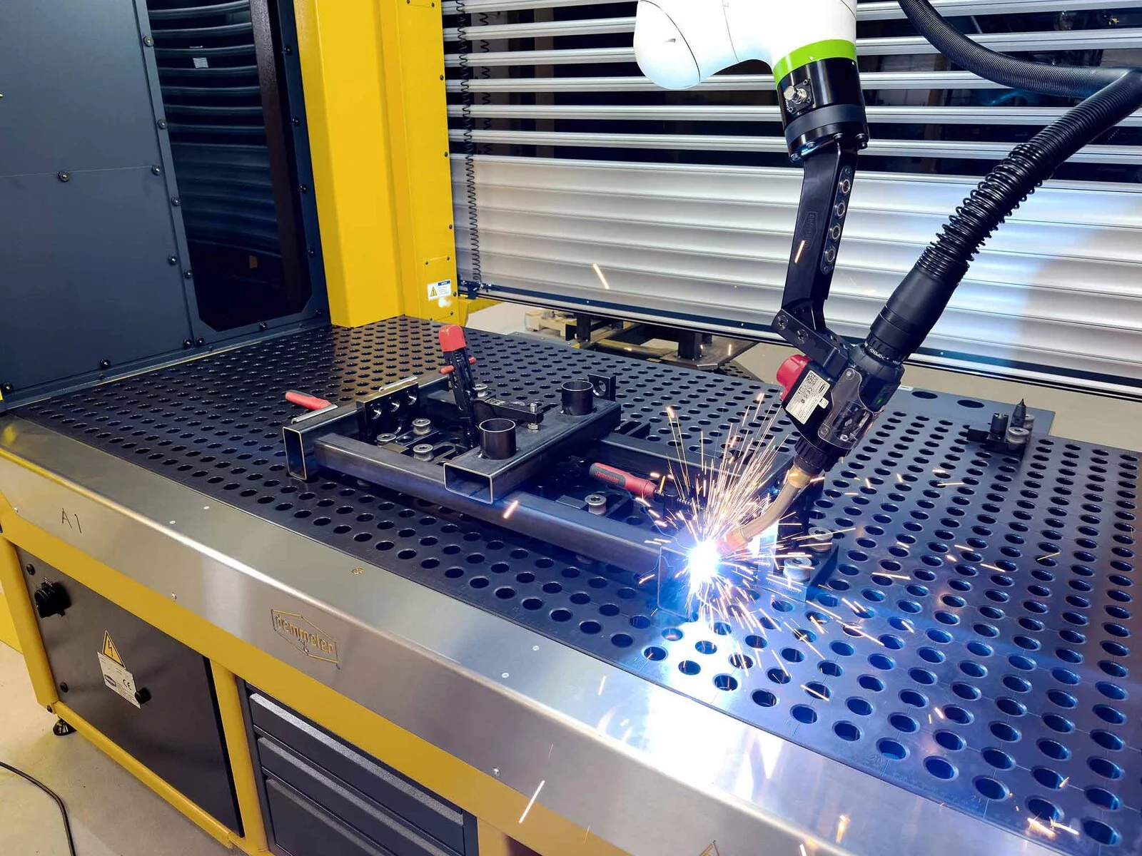 Weldspace 4.0 welding on table